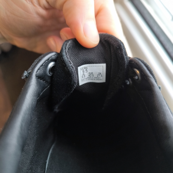 Vans Old Skool Shoes US9.5 Black and Gum - Picture 5 of 6